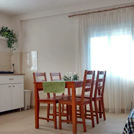 Lightful Family 80m/sea Апартаменты Никити